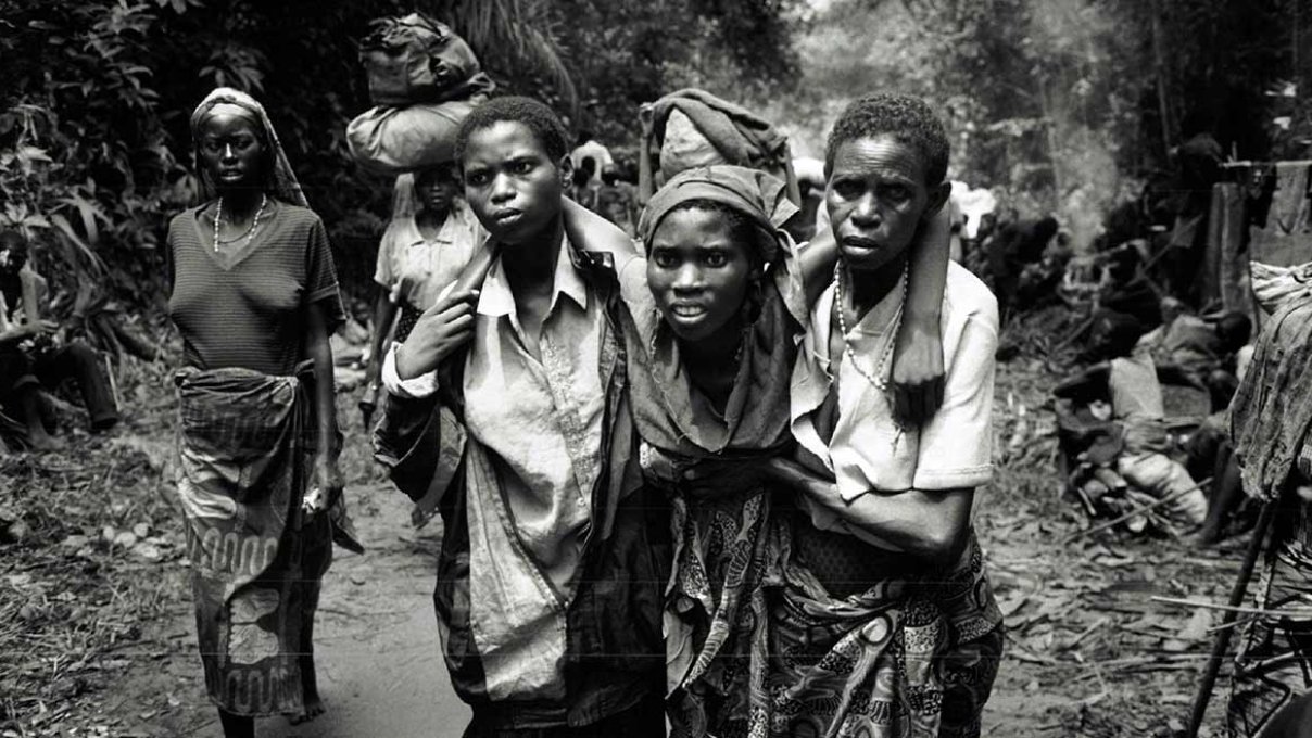 Svartvitt fotografi av Folkmordet i Rwanda
