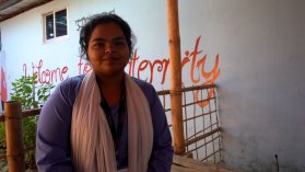 Porträttbild av en sjuksköterska i Bangladesh