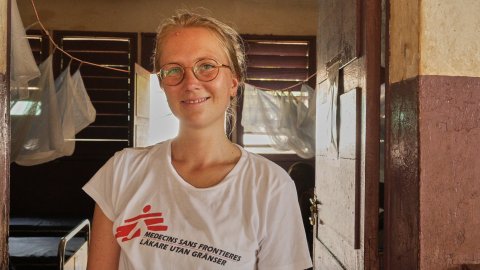 Läkaren Anna-Clara Ivarsson i Bossangoa, Centralafrikanska republiken.