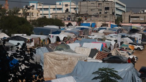 Tält som människor bor i södra Gaza.