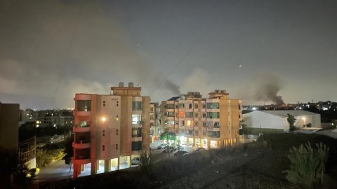 Nattliga flygattacker i södra Beirut.