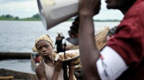 Många insjuknar i kolera i Mbandaka, Kongo-Kinshasa, där floden Ruki mynnar ut i Kongofloden.