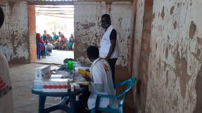 En av Läkare Utan Gränsers mobila kliniker för interflyktingar i provinsen Capo Delgado, norra Moçambique. 