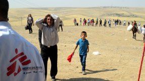 Över 42 300 syrier har flytt över gränsen till irakiska Kurdistan de senaste dagarna. 