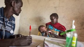 Under mars i år fick fler än 1100 undernärda barn från Leer och omgivande byar behandling av vår medicinska personal från sjukhuset i Leer. FOTO: Petterik Wiggers/MSF