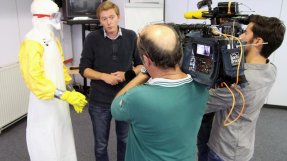 Bertrand Draguez är läkare och medicinsk chef på Läkare Utan Gränser och arbetar med ebolautbrottet i Västafrika. FOTO: Aurelie Baumel