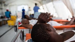 En patient på vårt koleracenter i Port-Au-Prince, Haiti. FOTO: Thomas Freteur
