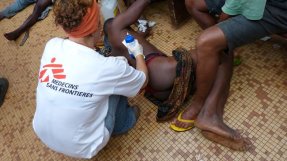 Många hade skador av skjutvapen, knivar och machetes efter striderna i Bangui.