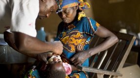 En mässlingsepidemi bröt ut i Kongo-Kinshasa 2010, sedan dess har 4 500 människor i landet dött, många av dem barn under fem år.