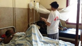 På Castor Health Center i huvudstaden Bangui behandlade Läkare Utan Gränser i januari över 1 650 skadade i konflikten.