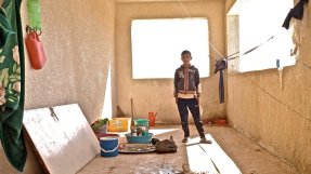 De flesta människorna som anländer till Tikrit bor i övergivna skolor eller moskéer. FOTO: Andrea Vallerani