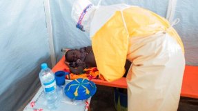 Utökade insatser mot ebola behövs omedelbart. FOTO: Sylvain Cherkaoui