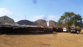 Läkare Utan Gränsers sjukhus i Farandalla, Sudan, träffades av två bomber den 16 juni. FOTO: MSF