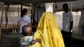 Tiotusentals människor har flytt från Sudan till lägret Jamam i Sydsudan.