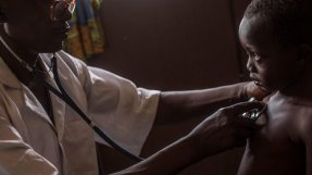 Tillgången till sjukvård i Centralafrikanska republiken var dålig redan innan krisen. Men nu har situationen blivit ännu mer kritisk.