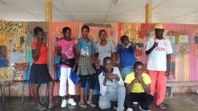 En stödgrupp för ungdomar med hiv vid kliniken i Epworth.