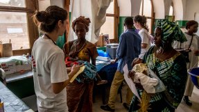 <p>Barnavdelningen på sjukhuset i Bafatá, Guinea- Bissau, där Mårten Larsson arbetar.</p>
Barnavdelningen på sjukhuset i Bafatá, Guinea- Bissau, där Mårten Larsson arbetar.