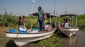 Ett båtburet Läkare Utan Gränser-team i norra Sydsudan