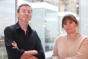 Pieter-Jan van Eggermont, humanitär rådgivare på Läkare Utan Gränser, tillsammans med Catinka Agneskog.