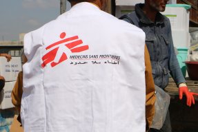 En anställd från Läkare Utan Gränser i Deir Hassan, Syrien.