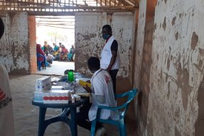 En av Läkare Utan Gränsers mobila kliniker för interflyktingar i provinsen Capo Delgado, norra Moçambique. 