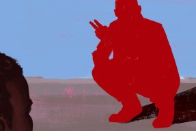 Illustration av en hukande man med två fingrar i luften och en annan man i förgrunden som tittar på honom