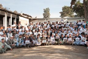 Tre veckor efter bombningen i Kunduz samlades våra kollegor för första gången på det förstörda sjukhusområdet.