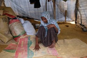 En 60-årig kvinna som flytt från Maungdaw i Rakhine, Myanmar, till Bangladesh. 