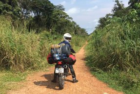 Jag lämnade Bolomba för nio dagar sedan. Två dagar på motorcykel och därefter flyg till Kinshasa. 