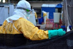 Fler ebolafall har upptäckts i Mali. Bilden är från vårt ebolacenter i Conakry, Guinea. FOTO: Julien Rey