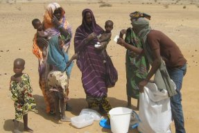 Sedan oroligheterna bröt ut i Mali har vi stöttat vårdinrättningar i Douentza, Timbuktu och Gao.