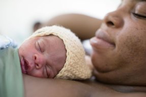 Becya Adelines son Jason föddes på vårt sjukhus i Port-au-Prince, Haiti. Hon förlorade sitt första barn på grund av eklampsi.