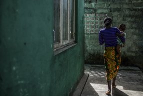 I Beira, Moçambique, arbetar Läkare Utan Gränser med att erbjuda vård och stöd till kvinnor som säljer sex.