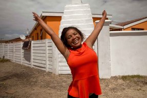 Sinethemba, från Sydafrika, är 16 år och har multiläkemedelsresistent tuberkulos. 