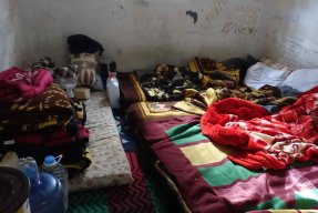 "Halvvägs mellan Misrata och Tripoli ligger ett interneringsläger. Situationen vi möttes av där var hemsk. Rummen var små och smutsiga."