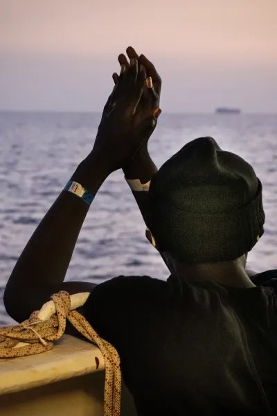 En av de som undsatts av Läkare Utan Gränsers sök- och räddningsfartyg Sea Watch 4.