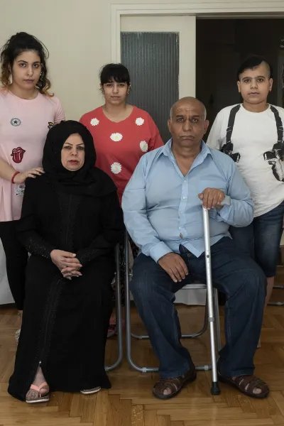 För tre år sen kom 60-årige Hazem tillsammans med sin fru och deras tre barn från Irak till Grekland. 