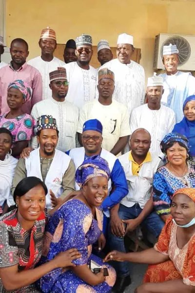 Läkare Utan Gränsers team som arbetade med vårt projekt för att minska blyförgiftning i Zamfara, Nigeria.