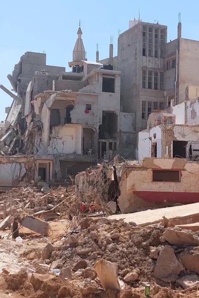 förstörda byggnader i Derna i Libyen efter stora översvämningar