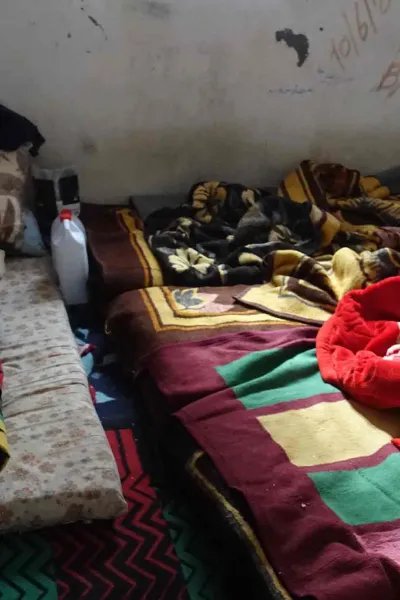 "Halvvägs mellan Misrata och Tripoli ligger ett interneringsläger. Situationen vi möttes av där var hemsk. Rummen var små och smutsiga."