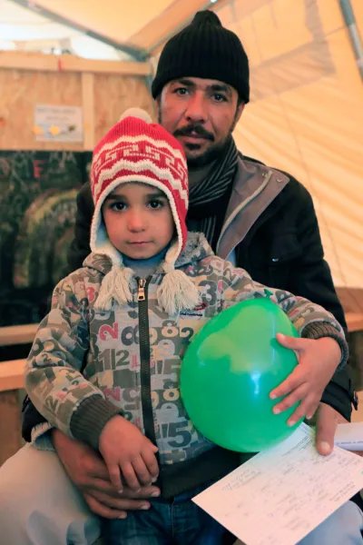 Barn i flyktinglägret Moria på Lesbos är särskilt känsliga för kylan och de svåra förhållandena.