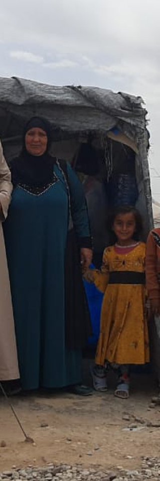 60-åriga Ibrahim tillsammans med sin familj i Laylan flykringläger i Irak. 