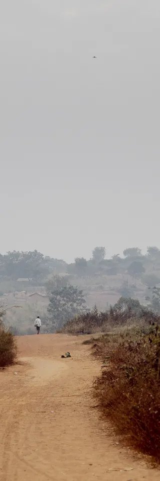 En gata i utkanten av Bambari, Centralafrikanska republiken.