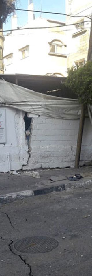 En av våra kliniker i Gaza city som träffats i en bombräd. 