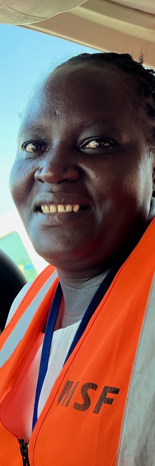 Stella i cockpiten på ett flygplan