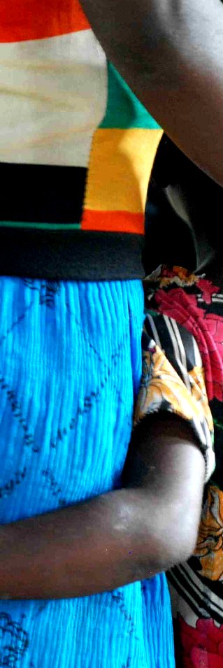 Kongo-Kinshasa. Barnen kommer med sina föräldrar till mässlingssjukhuset i Mulongo. 