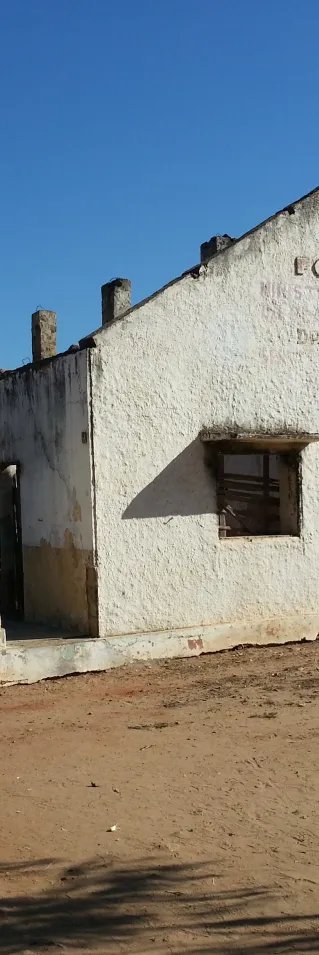 Sjukhusområdet i Amboasary, Madagaskar. Vi besöker sjukvården för att undersöka problemet med undernäring. 