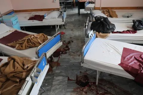 En avdelning på sjukhuset i Dasht-e-Barchi, Afghanistan, som attackerades 12 maj, 2020.