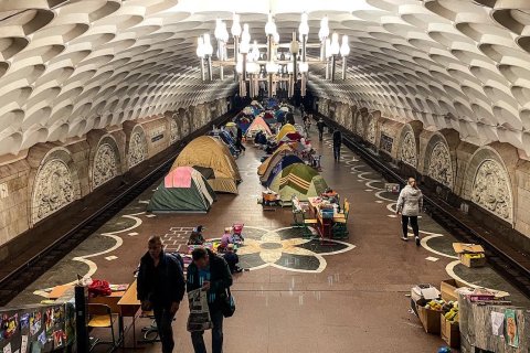En tunnelbanestation i Charkiv, Ukraina, där Läkare Utan Gränser ger vård och stöd.