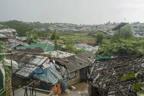 Några av husen i ett flyktingläger i Cox's Bazar